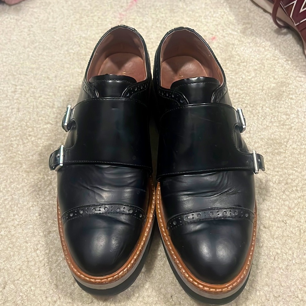 Platform halogen shoe